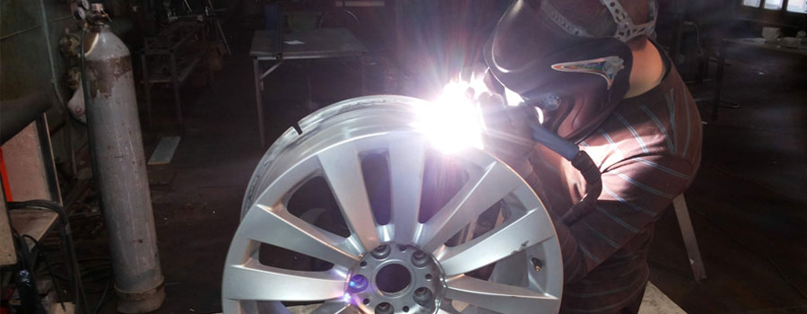 Легковий шиномотаж